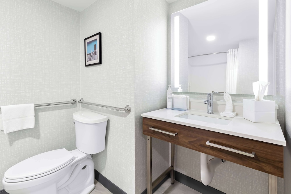 Room, Accessible, Bathtub