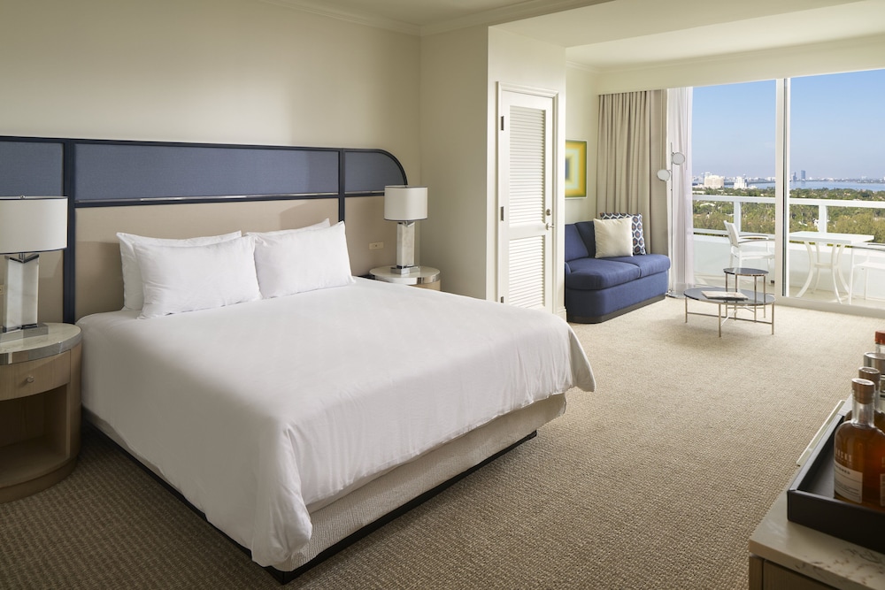 Tresor Bayview One Bedroom Suite
