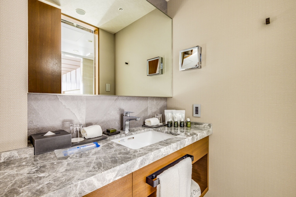 Deluxe Triple Room, Non Smoking - Photo 6