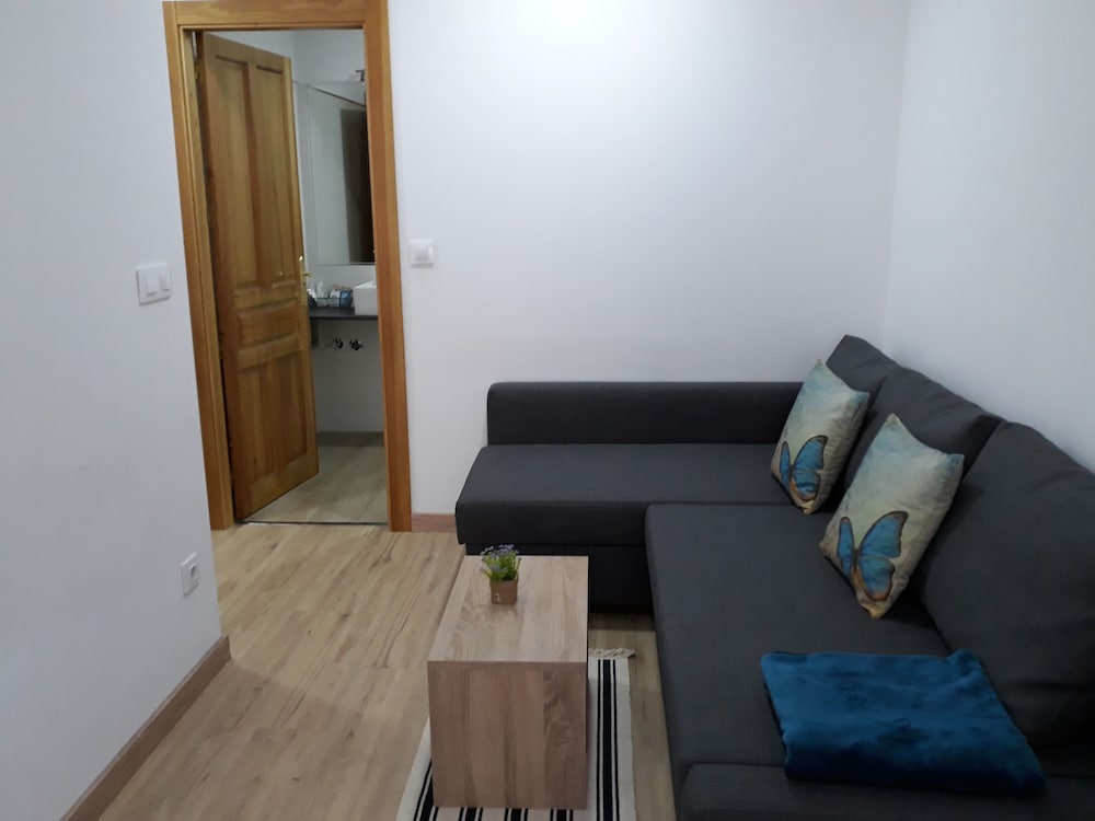 Twin Room, Ensuite (Sofá) photo 3