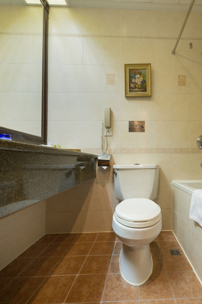 Business Suite - Photo 3