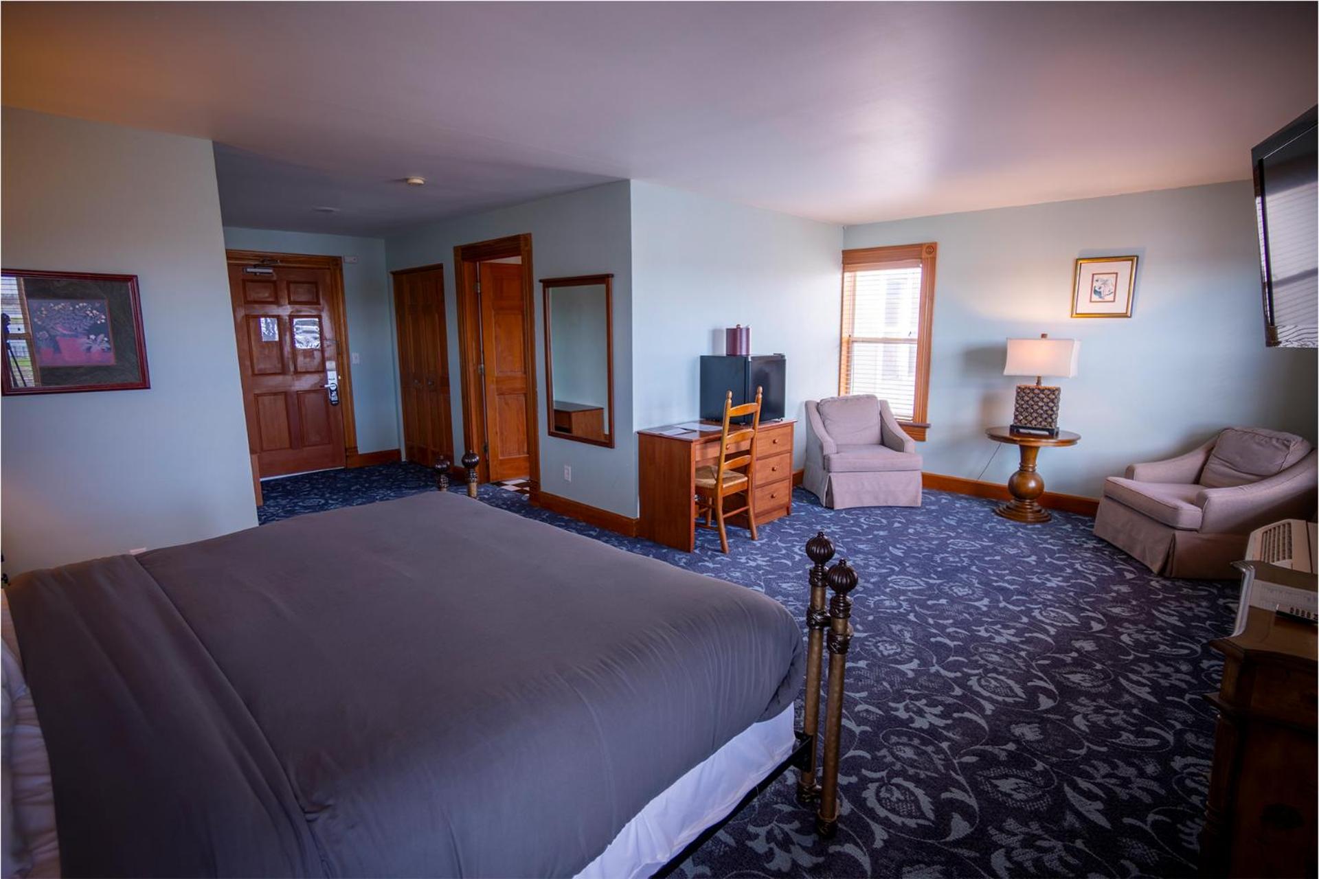 Suite - Photo 3
