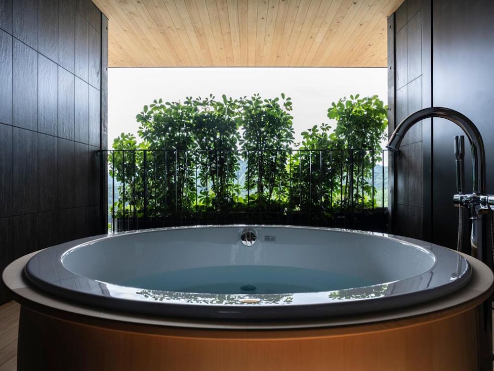 Family suite with open air bath, Non Smoking - Photo 2