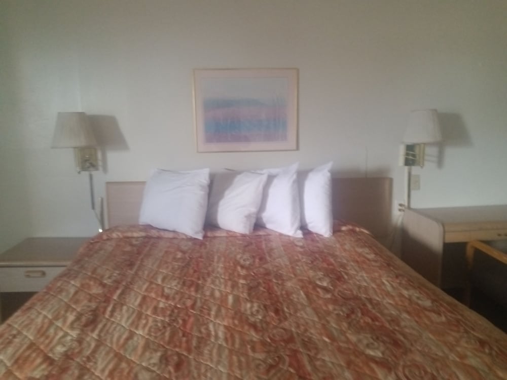 Standard Room, 2 Queen Beds, Accessible - Photo 2
