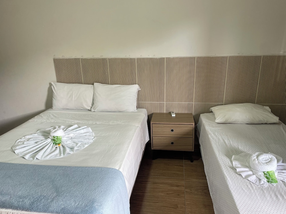 Deluxe Double or Twin Room - Photo 7