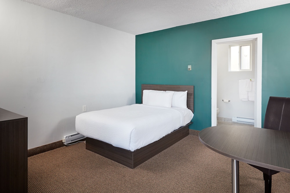 Basic Double Room, 1 Double Bed, Courtyard Area