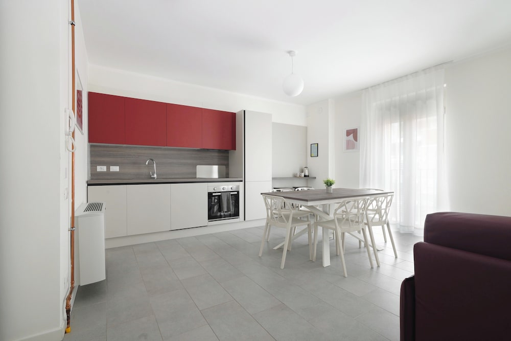 Classic Apartment, City View