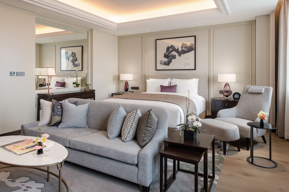 Premier Deluxe Double Room