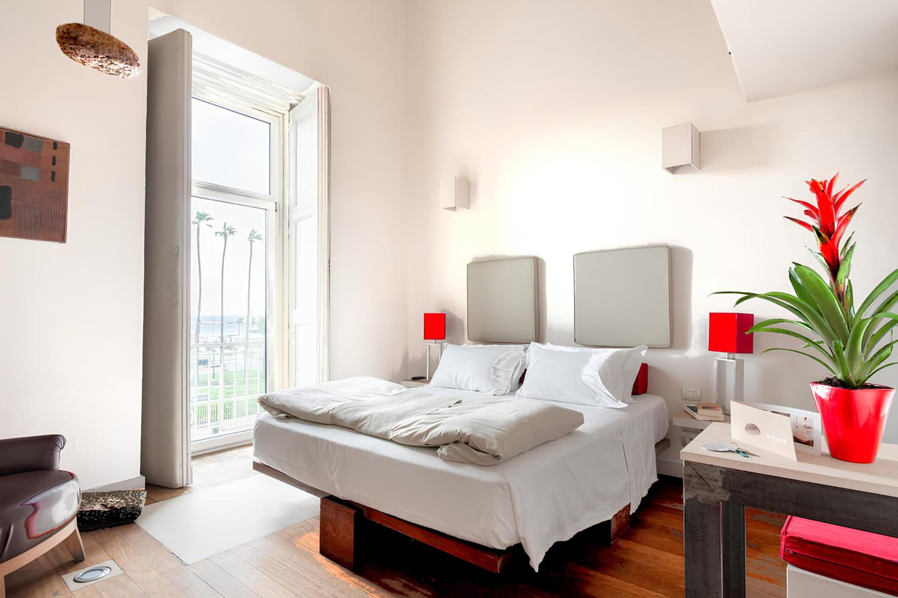 Deluxe Double Room with Balcony and Sea View photo 1