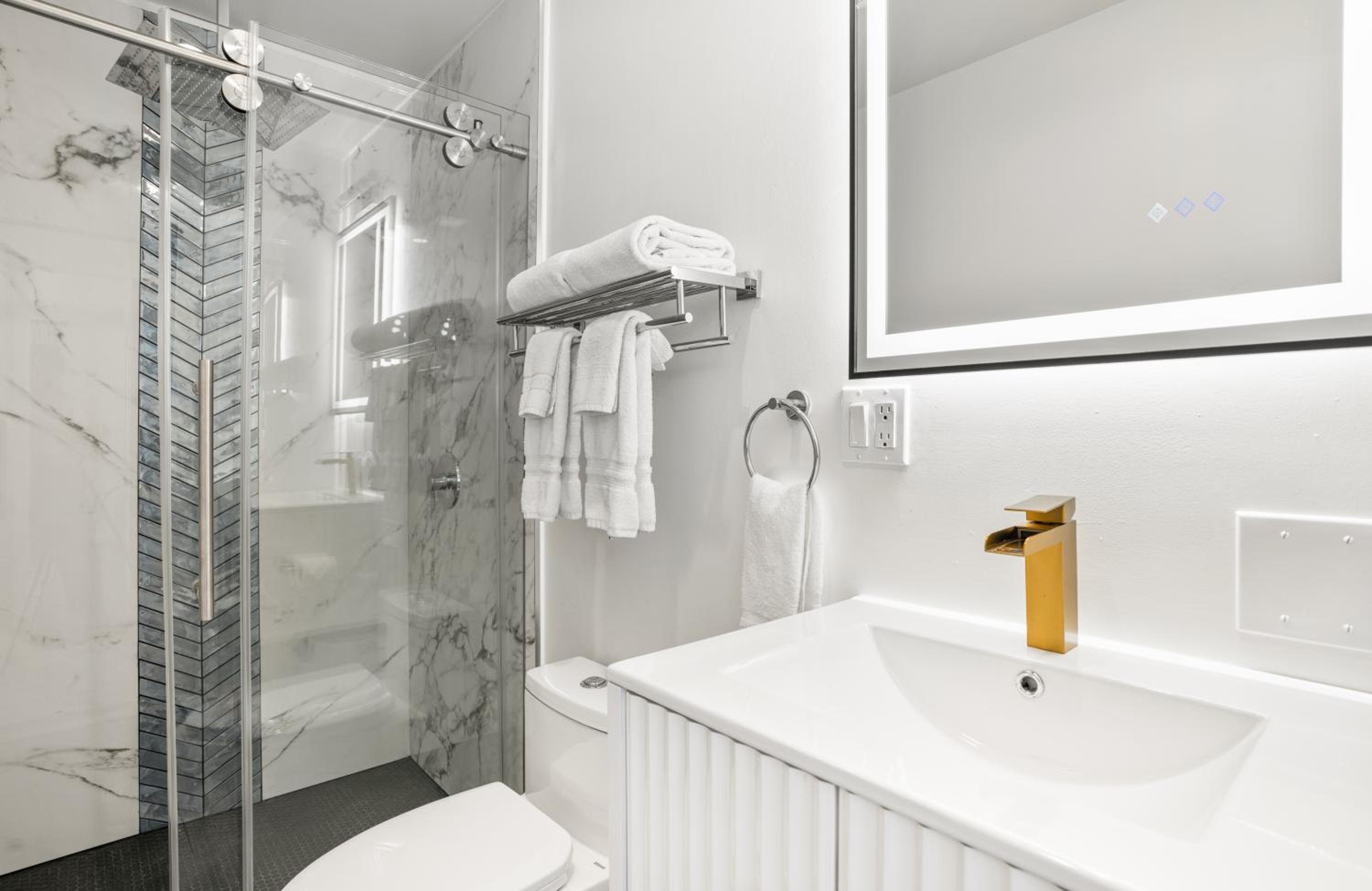 King Suite photo 3