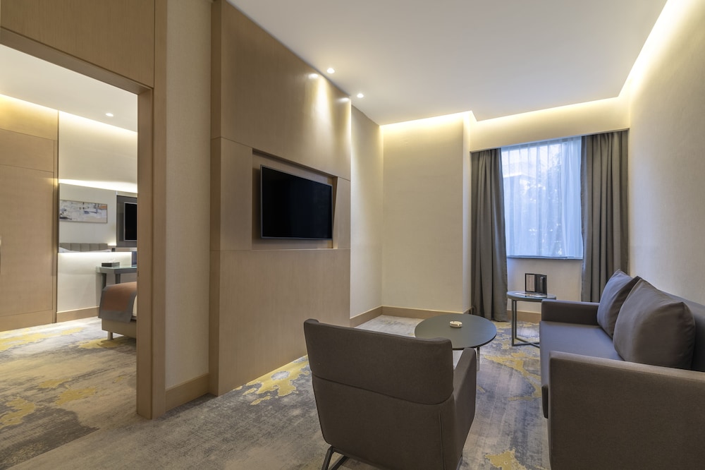 Suite, 1 Bedroom, Smoking photo 3