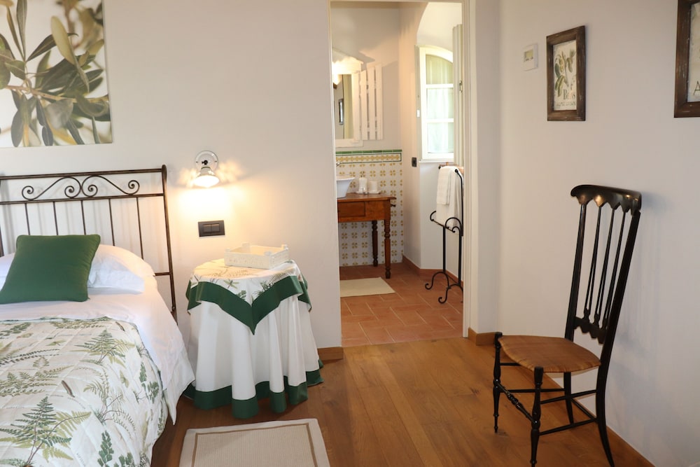 Classic Double Or Twin Room photo 1