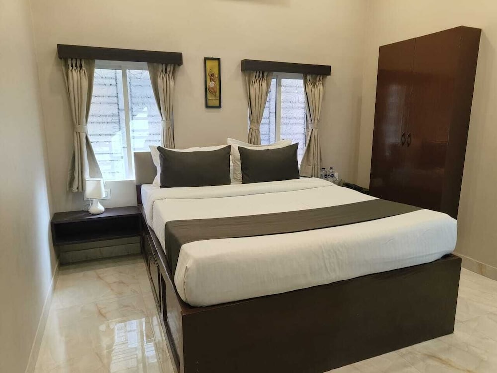 Luxury Double Room, City View