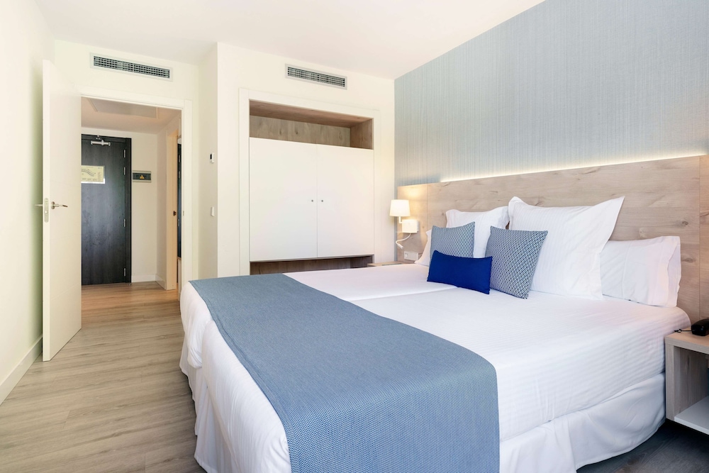 Suite (2 Adults)