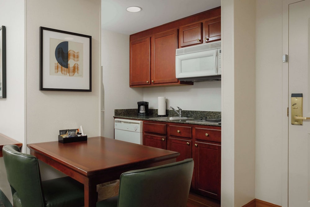 Suite, 2 Queen Beds - Photo 5
