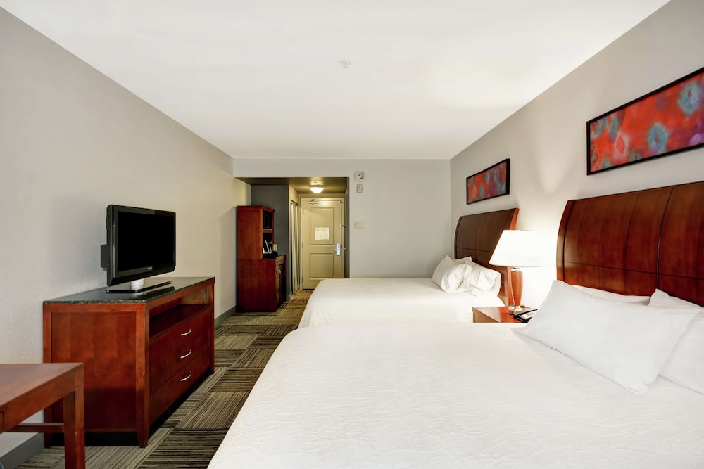 Room, 2 Queen Beds, Accessible - Photo 4