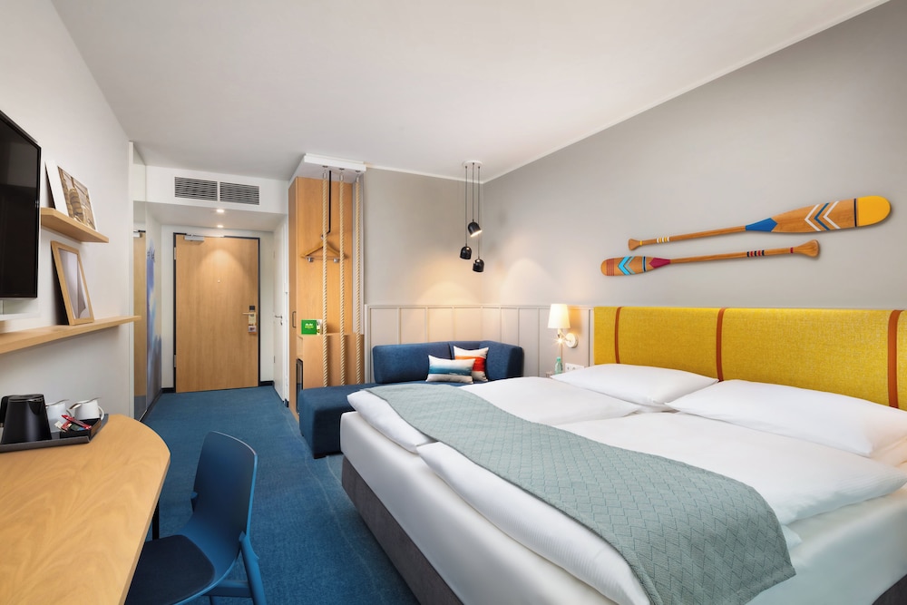 Premium Room, 2 Twin Beds, River View - Photo 5