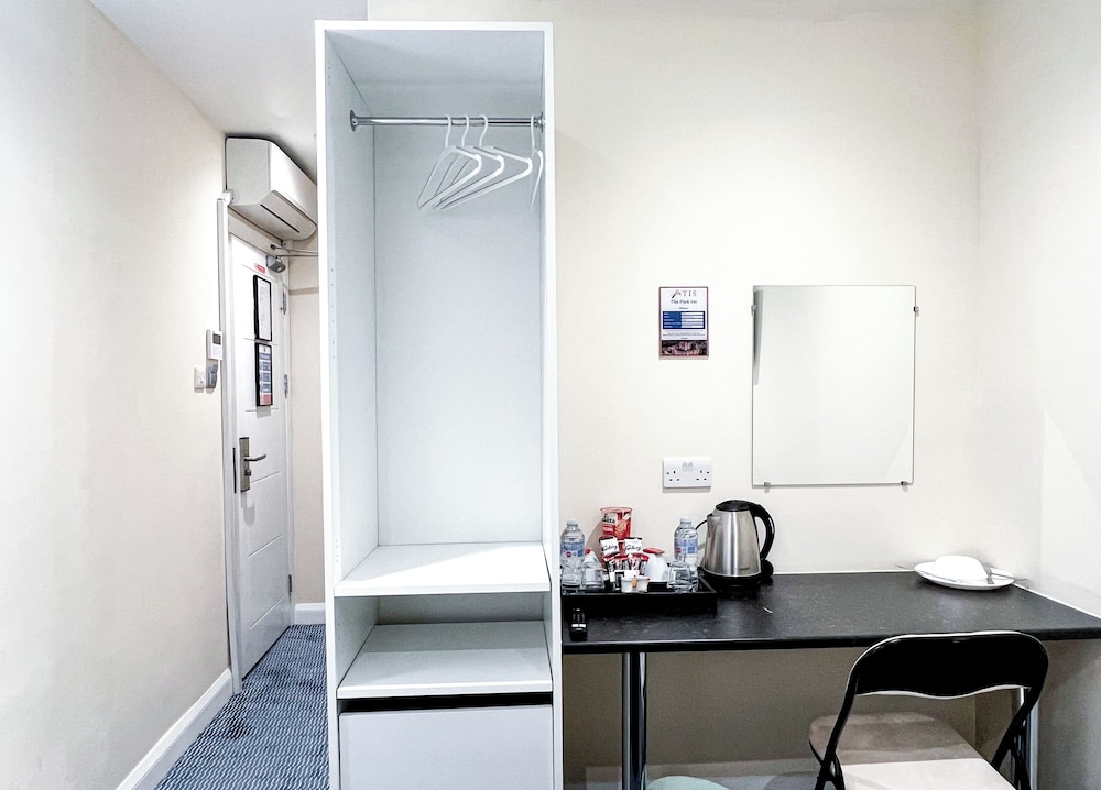Economy Room, 1 Double Bed, Non Smoking, Air conditioning photo 3
