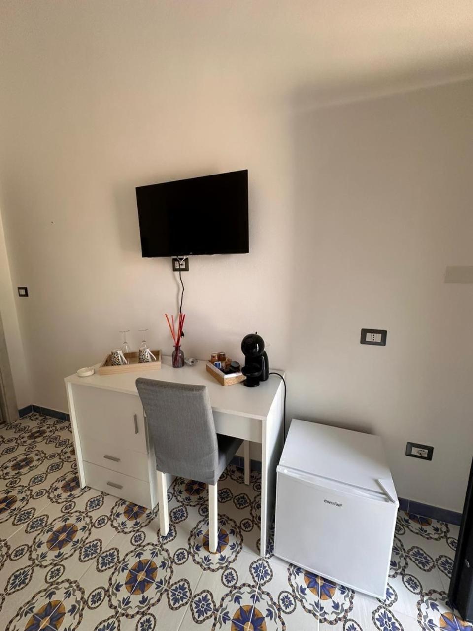 Triple Room with Private Bathroom photo 2
