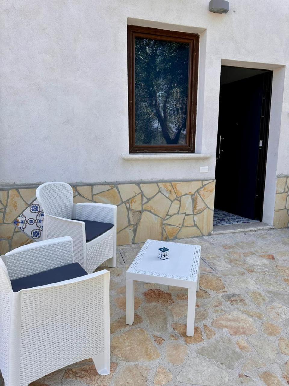 Triple Room with Private Bathroom photo 3