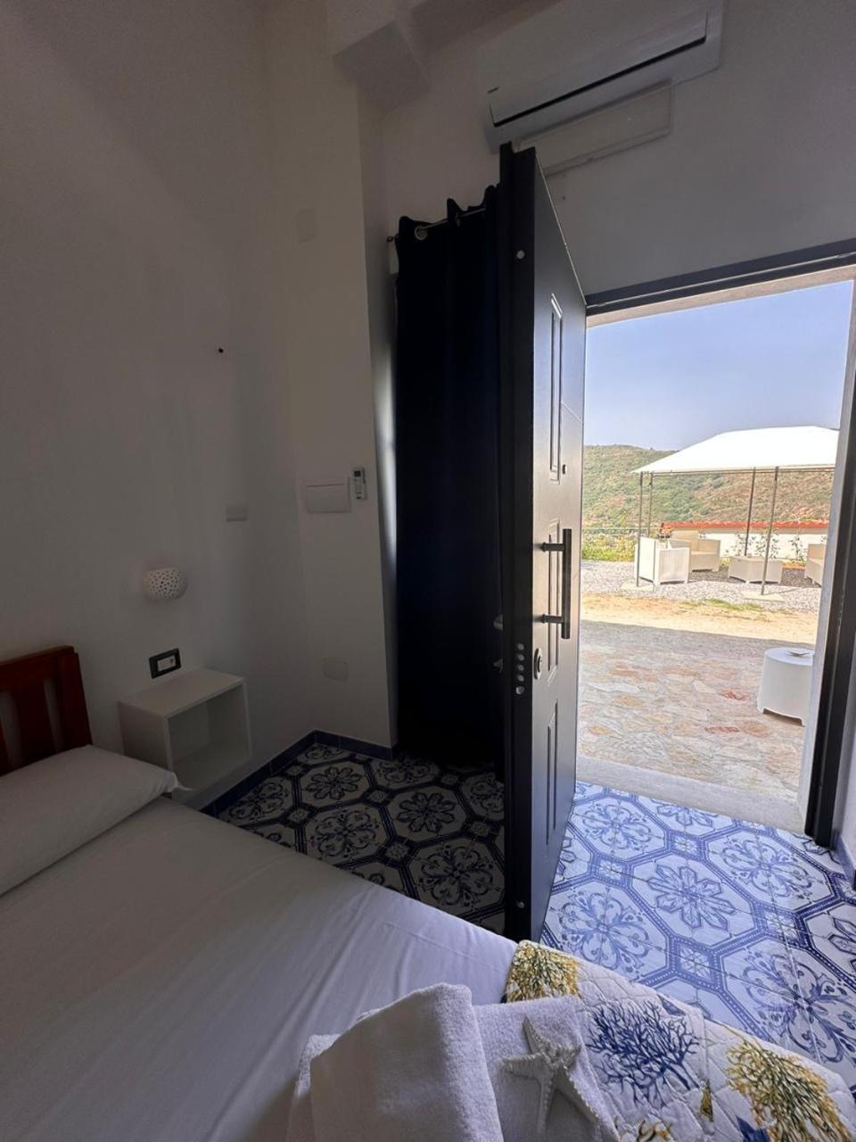 Triple Room with Private Bathroom photo 1