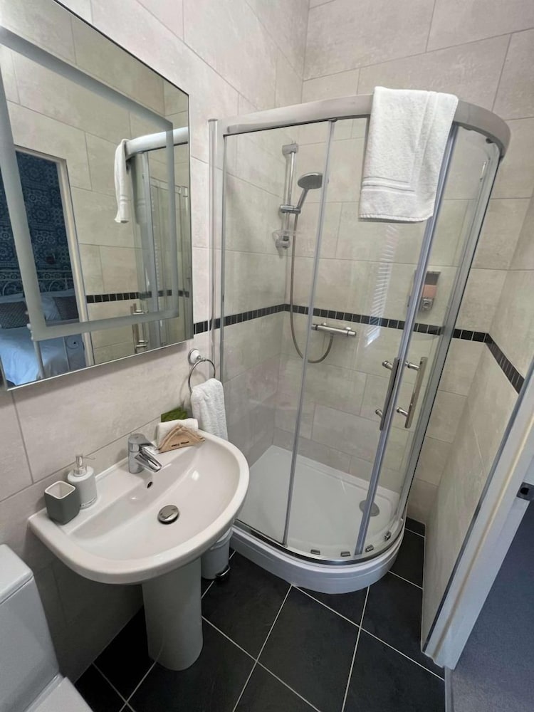 Superior Double Room (Purbecks) photo 3
