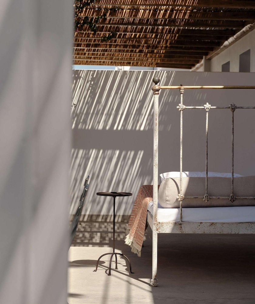 Deluxe Sunset & Sea View Suite