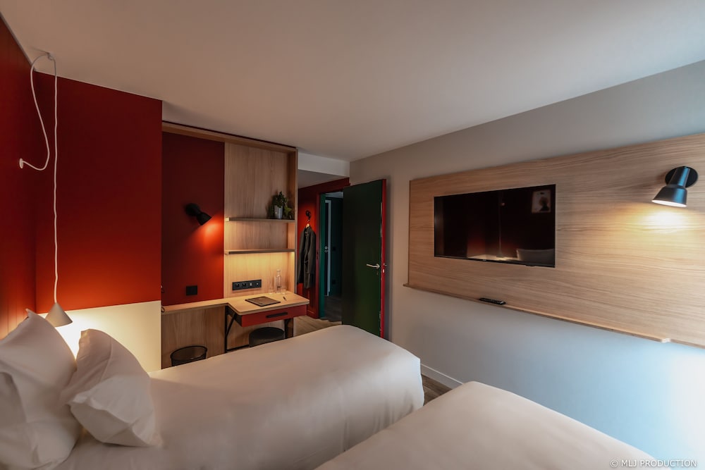 Twin Room, Terrace