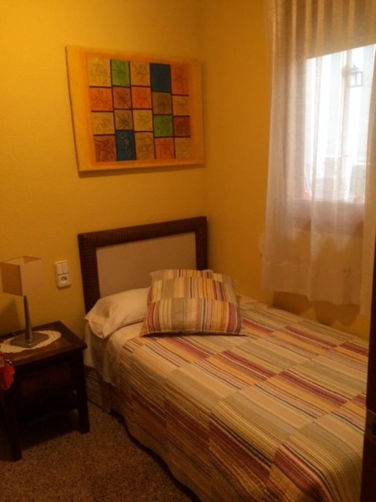 Single Room photo 2