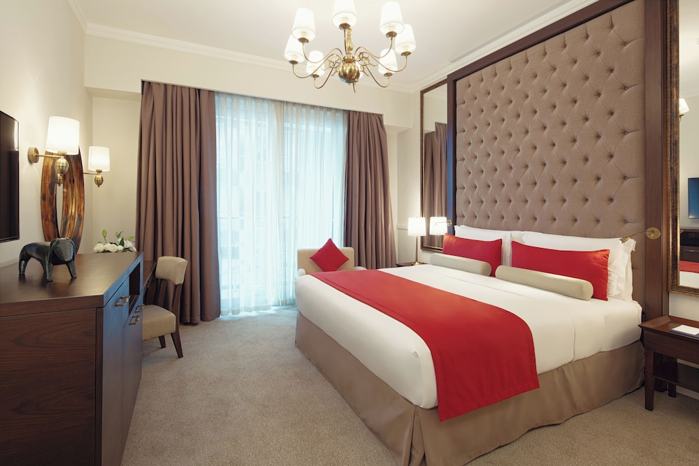 Deluxe Room - Private Beach, Infinity Pool, Lazy River & Kids Club Access