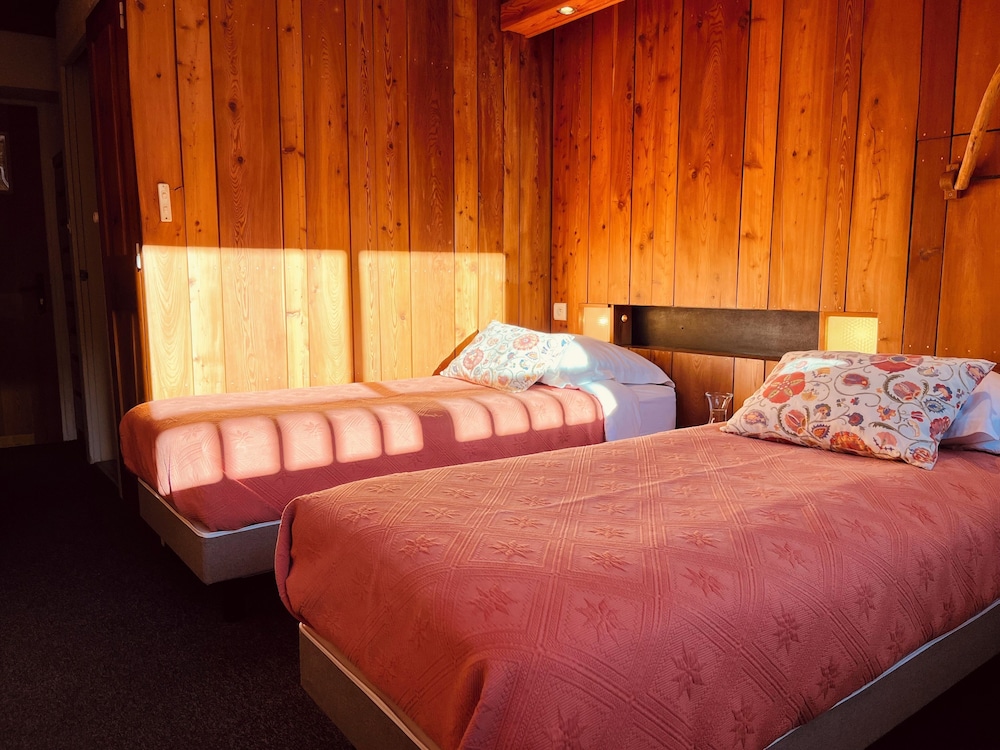 Classic Double or Twin Room, Mountain View