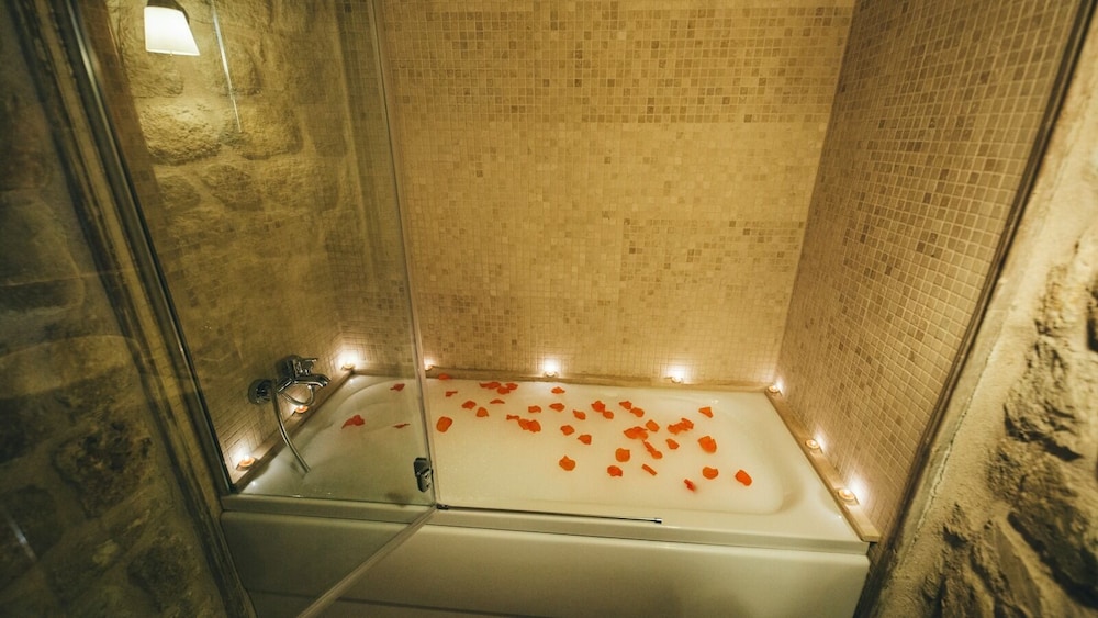 Deluxe Room - Photo 2