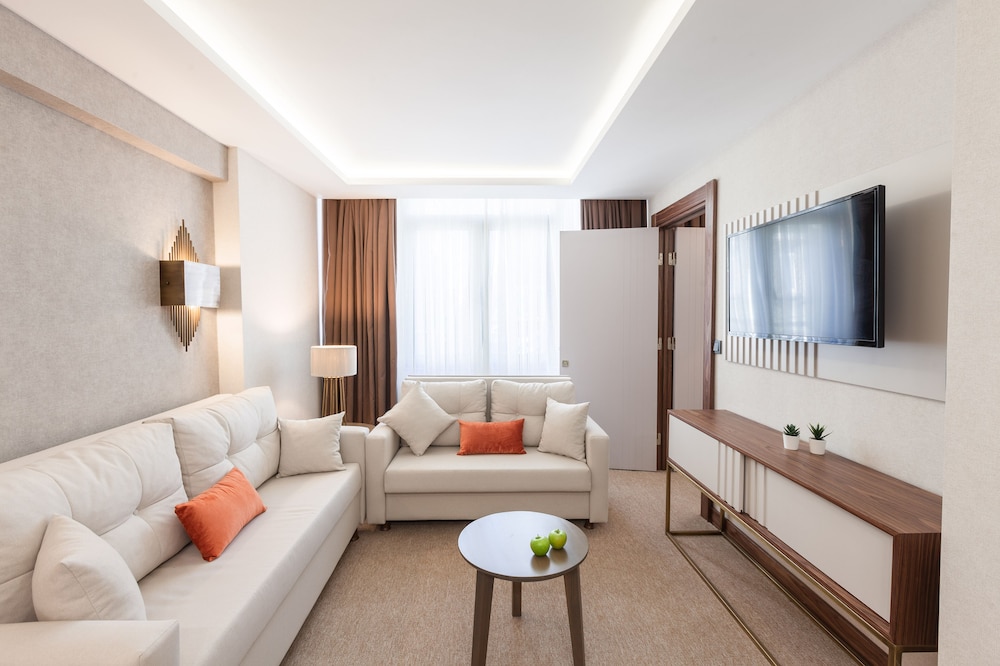 Family Apartment, 2 Bedrooms photo 2