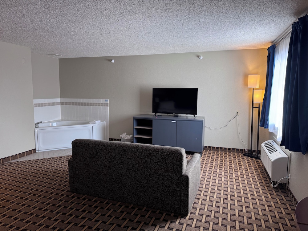 King Jacuzzi Family Suite photo 2