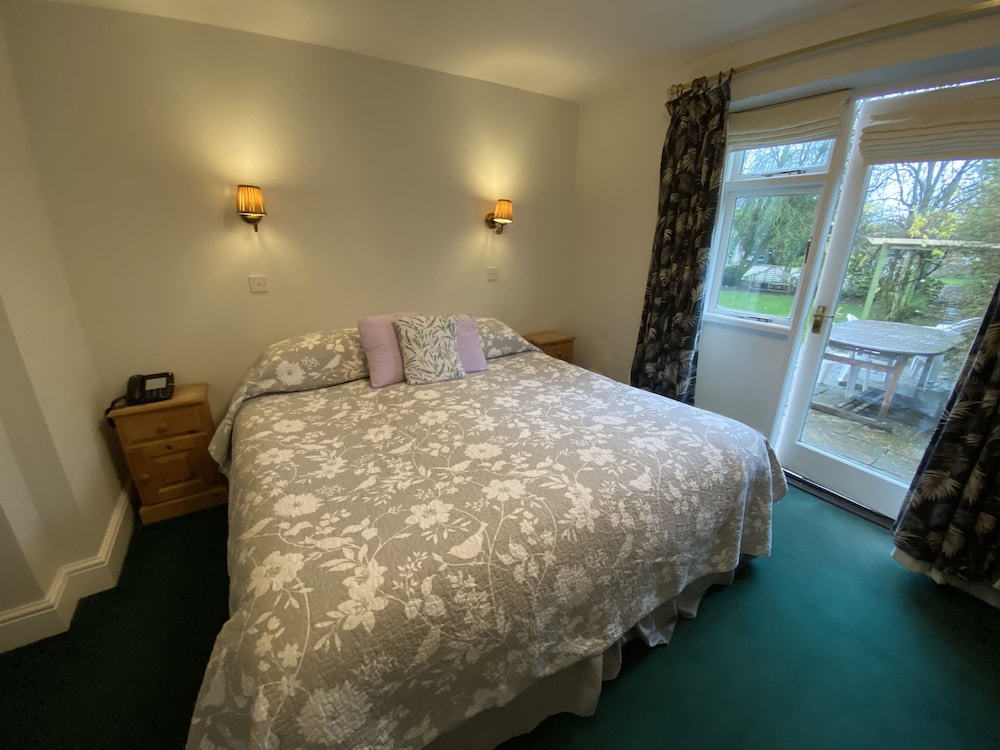 Double or Twin Room, Ensuite - Photo 4