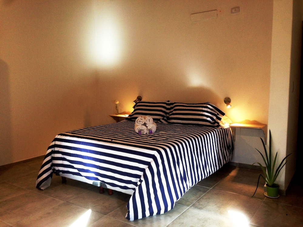 Comfort Suite, 1 Bedroom, Pool View, Garden Area photo 2
