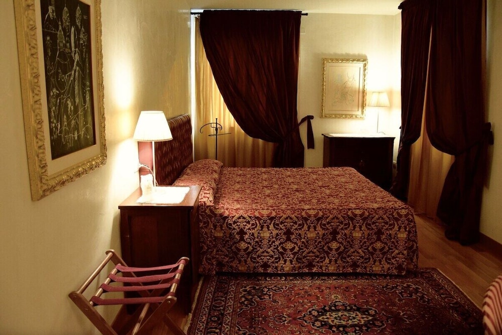 Junior Triple Room, Pets Allowed, Hill View photo 1