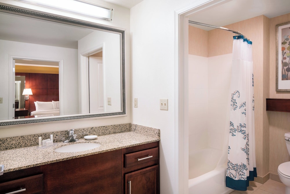 Suite, 1 Bedroom - Photo 7