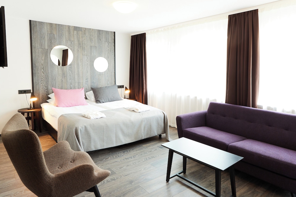 Deluxe Double or Twin Room - Photo 5