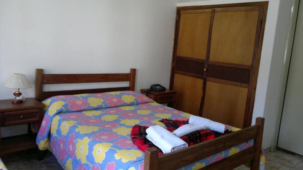 Economy Triple Room photo 1