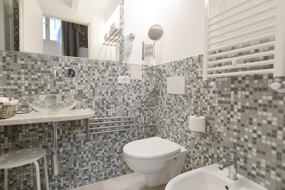 Standard Double or Twin Room photo 3