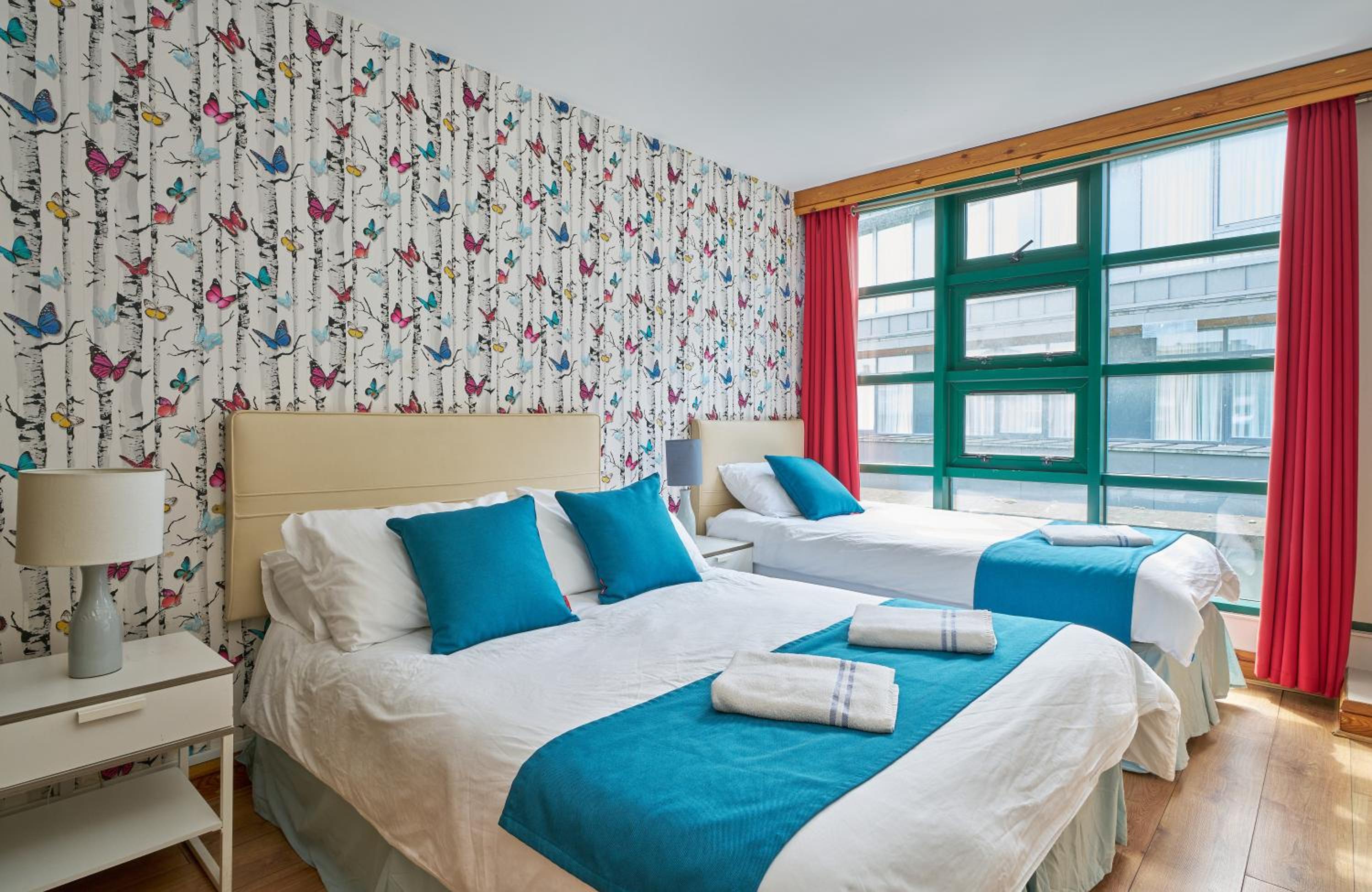 Twin Room with Bathroom photo 2