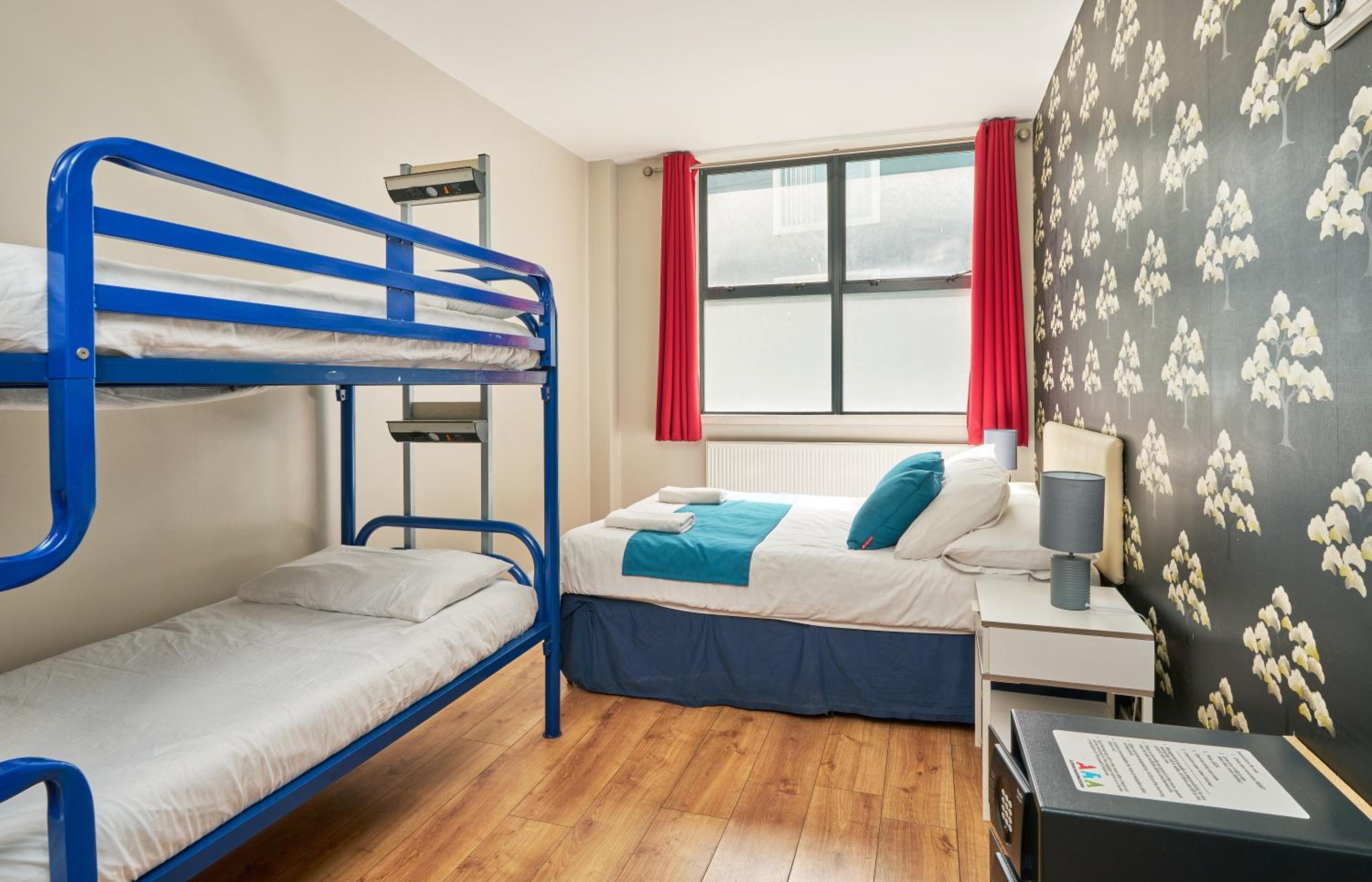Triple Room with Private Bathroom photo 2