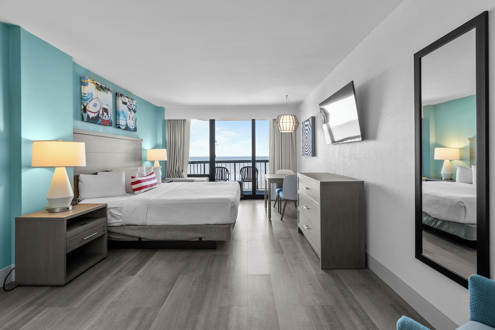 Pinnacle Oceanfront Deluxe King Efficiency - Photo 1