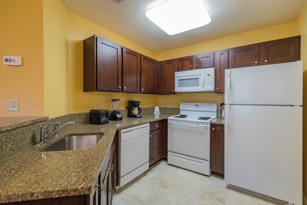 Deluxe Two Bedroom Suite photo 2