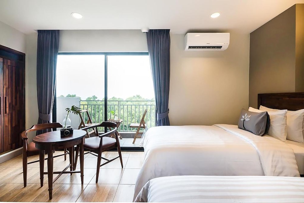 Standard Twin Room - Photo 15