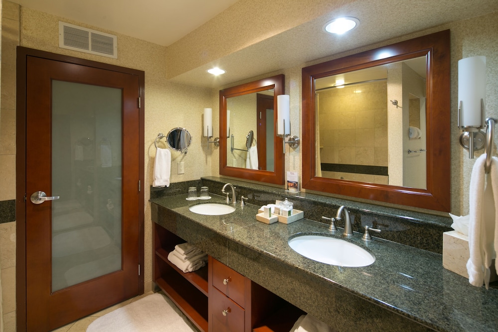 Room, 1 King Bed, Balcony (Cannery Row) - Photo 6