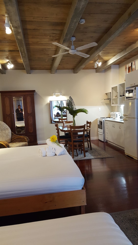 Deluxe Double or Twin Room, Non Smoking, Kitchen photo 3