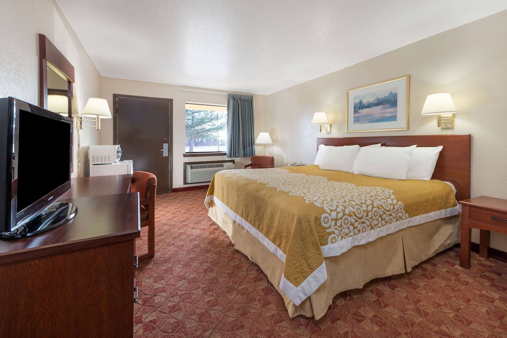 Room, 1 King Bed, Accessible, Non Smoking - Photo 1