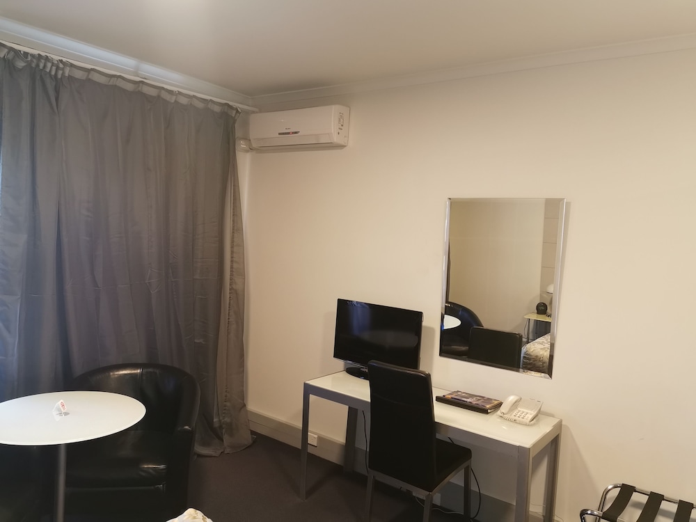 Twin Room, Kitchenette photo 2